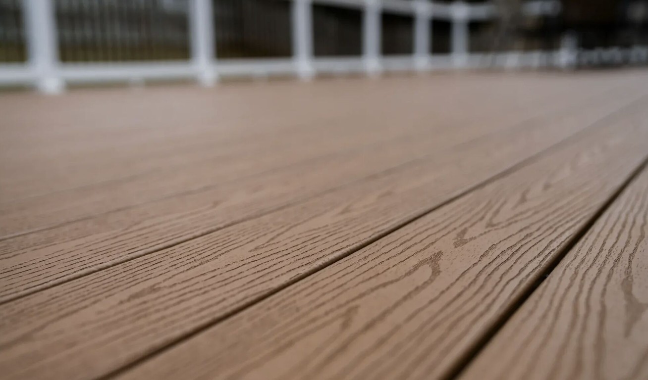 Low-maintenance composite deck boards installed in Poinciana, FL